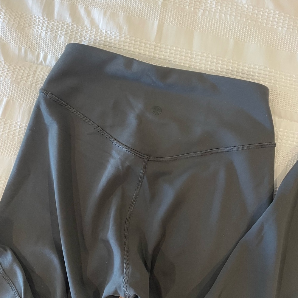 Lululemon Wunder Under leggings